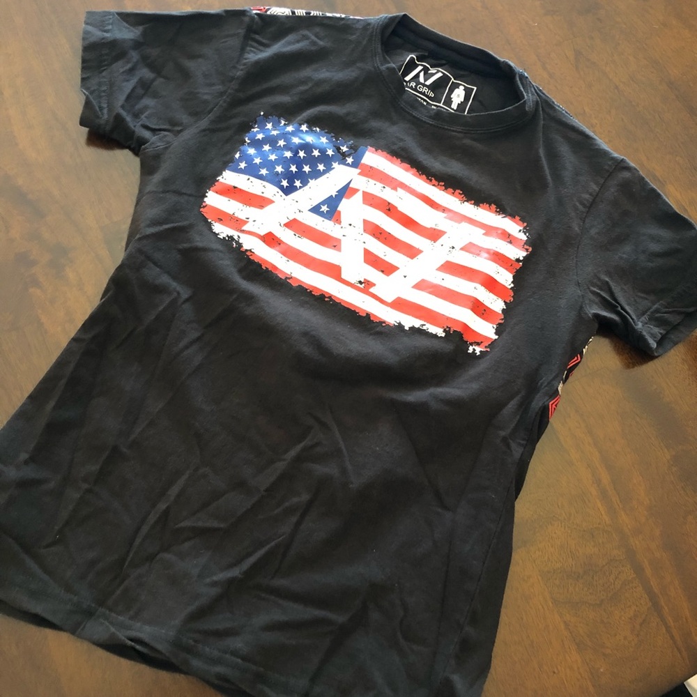 A7 bar grip shirt